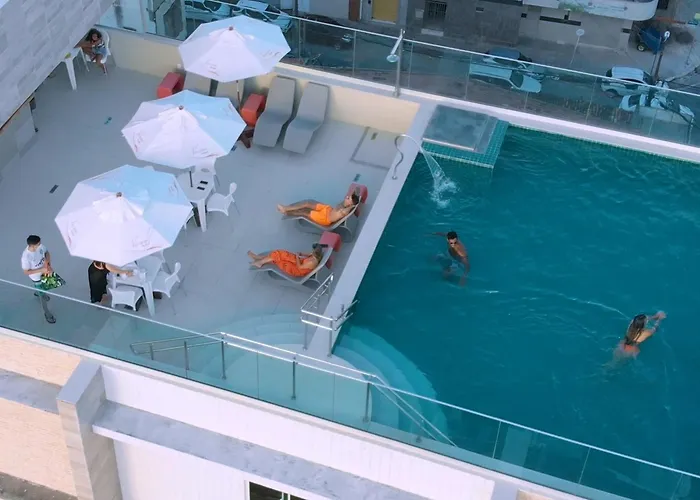 Verano Pajuçara by Tropicalis